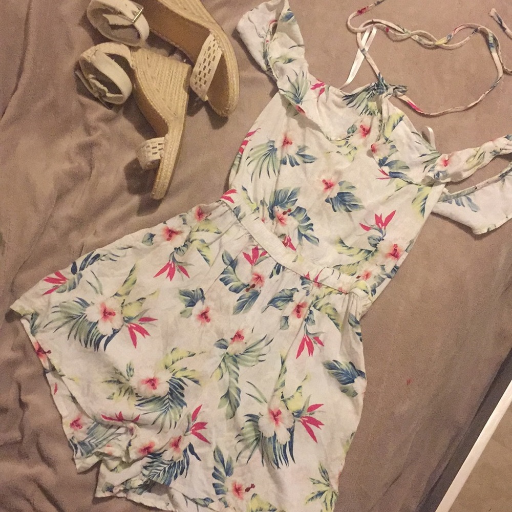 Hollister Floral Print romper